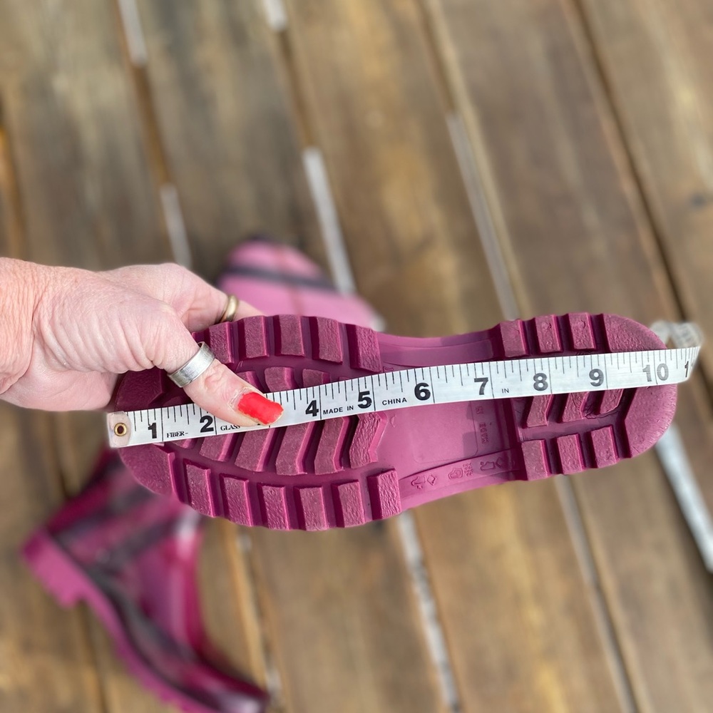 NWOT Burberry Rain Boots, Raspberry Check! Pristine! Never worn outside! 37,US 7 - Picture 7 of 8